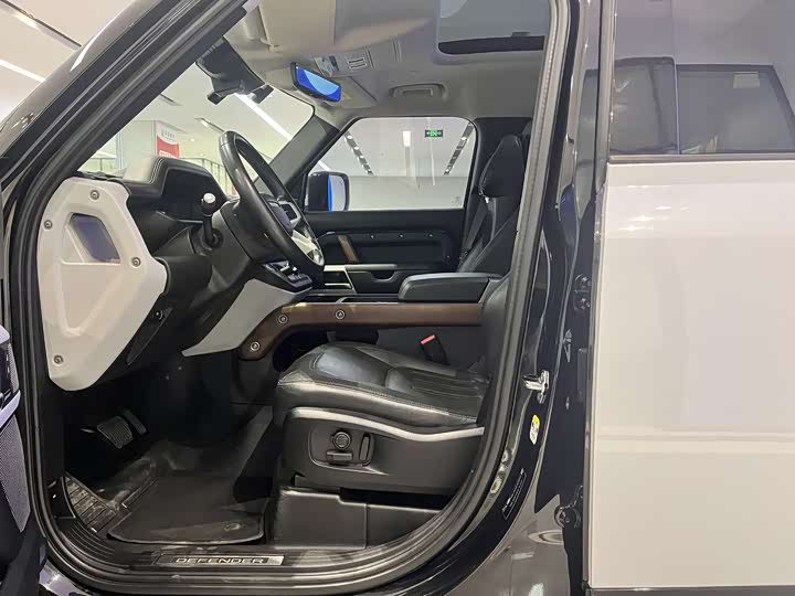 Фото 4 - Land Rover Defender