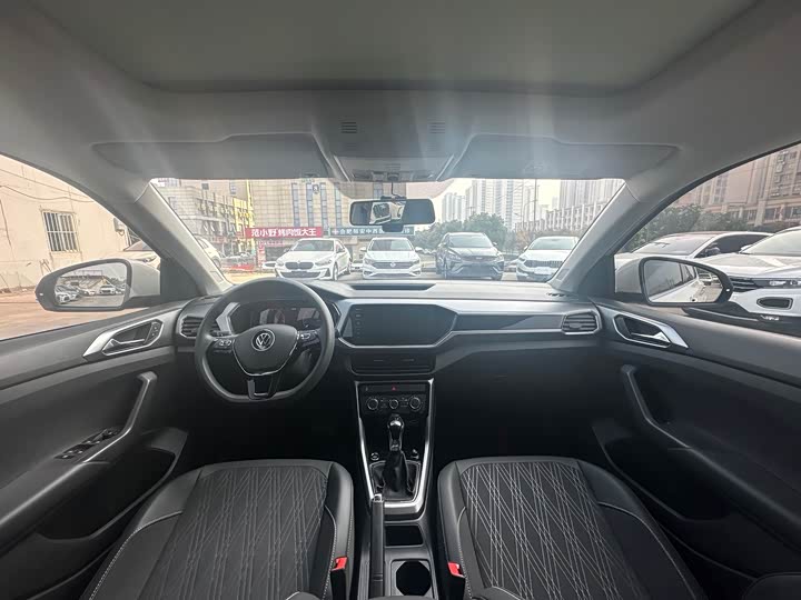 Фото 5 - Volkswagen T-Cross