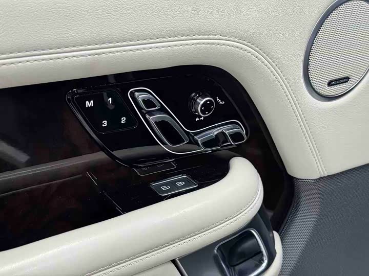 Фото 19 - Land Rover Range Rover