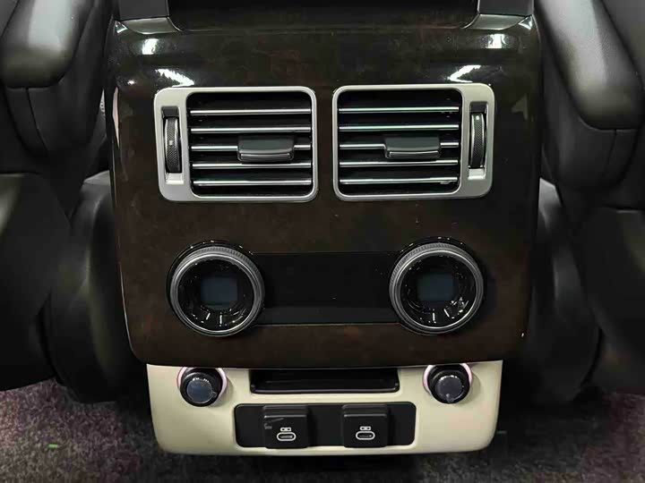 Фото 24 - Land Rover Range Rover