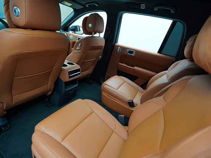 Фото 13 - LiXiang L8