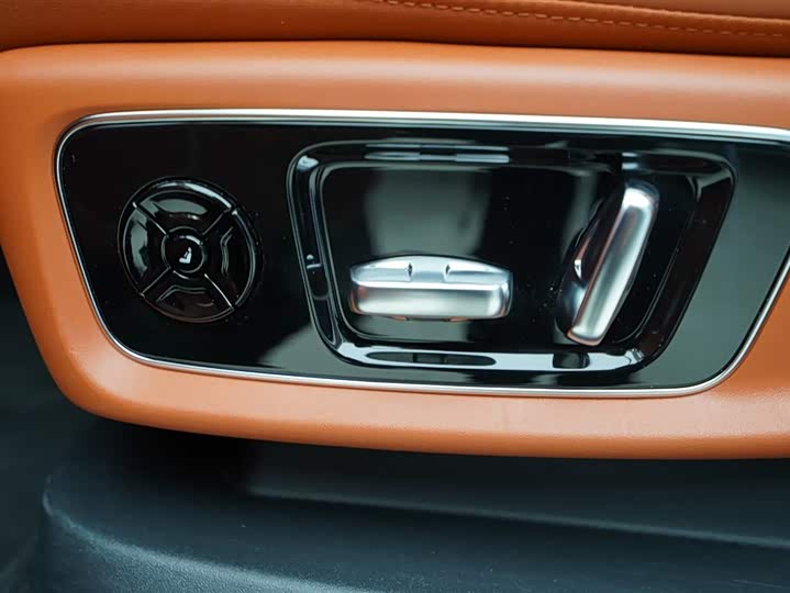 Фото 5 - LiXiang L8