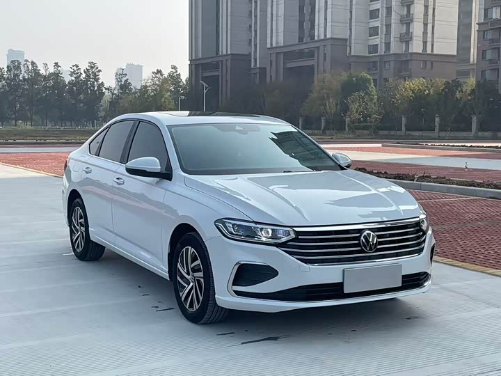 Фото 3 - Volkswagen Lavida