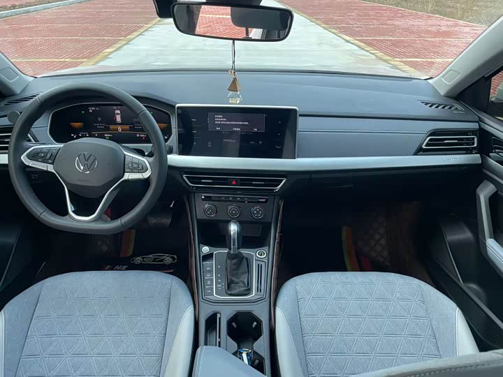 Фото 5 - Volkswagen Lavida