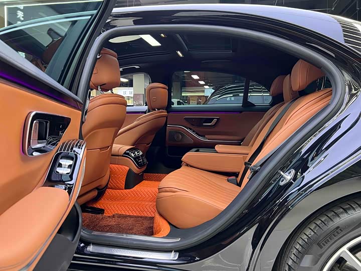 Фото 6 - Mercedes-Benz S-Class