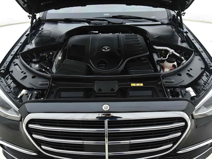 Фото 9 - Mercedes-Benz S-Class