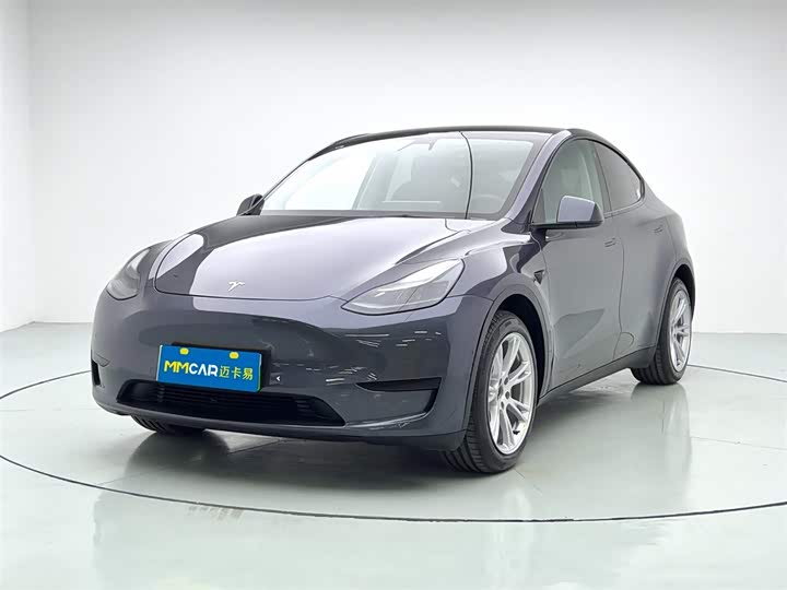 Фото 1 - Tesla Model Y