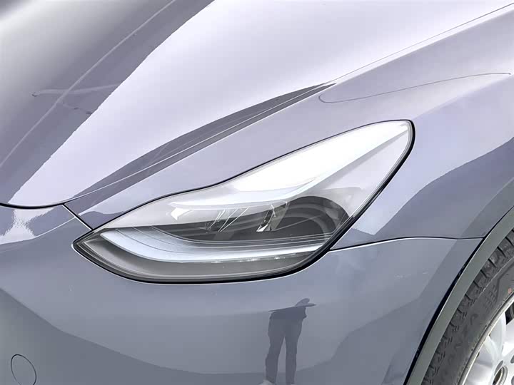 Фото 10 - Tesla Model Y