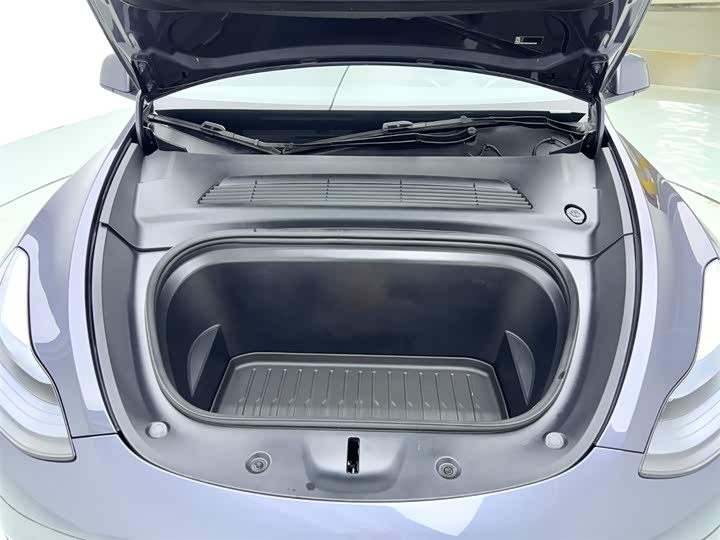 Фото 19 - Tesla Model Y