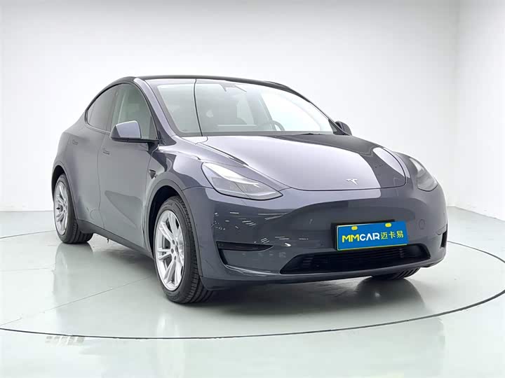 Фото 3 - Tesla Model Y