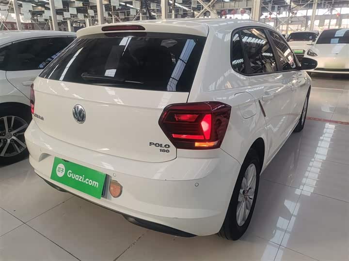 Фото 7 - Volkswagen Polo