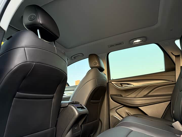 Фото 11 - Buick Enclave