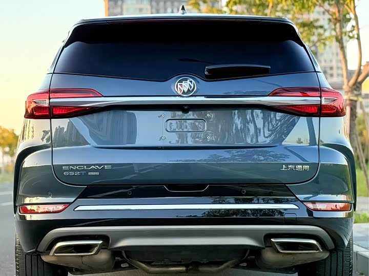 Фото 16 - Buick Enclave