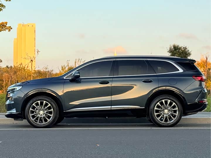 Фото 4 - Buick Enclave