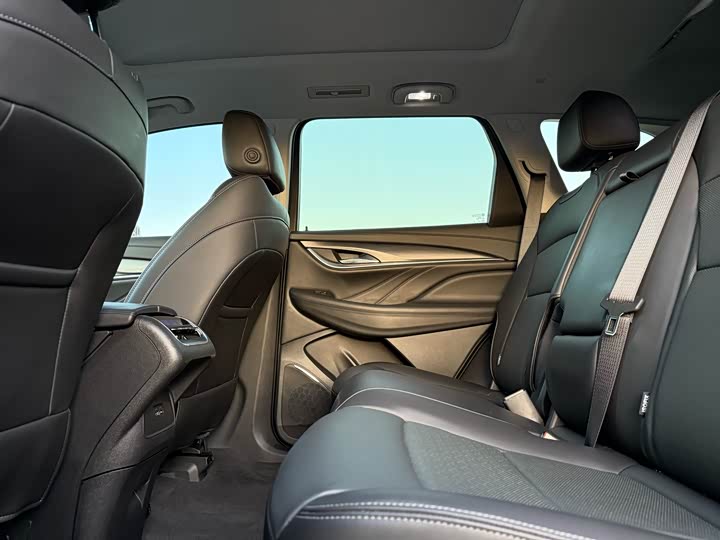 Фото 9 - Buick Enclave