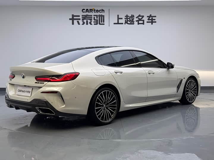 Фото 5 - BMW 8 Series