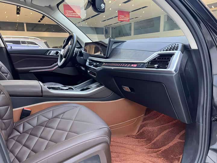 Фото 13 - BMW X5