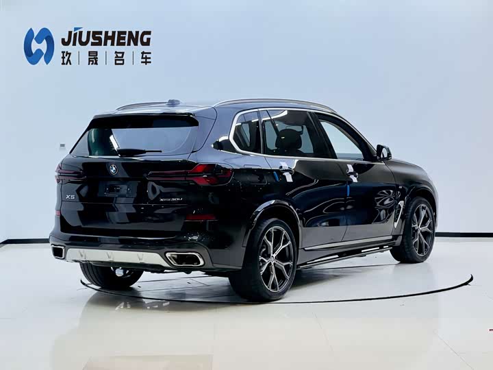 Фото 18 - BMW X5