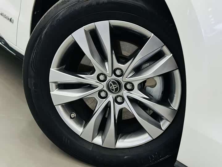 Фото 2 - Toyota Sienna