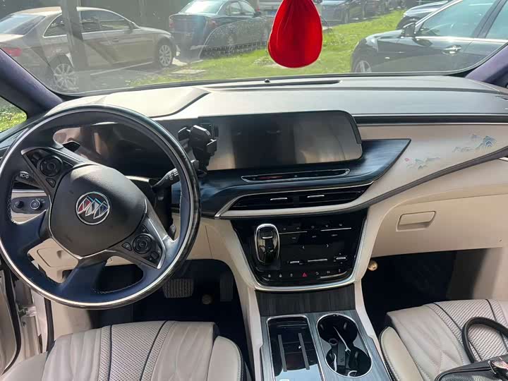 Фото 2 - Buick GL8 ES