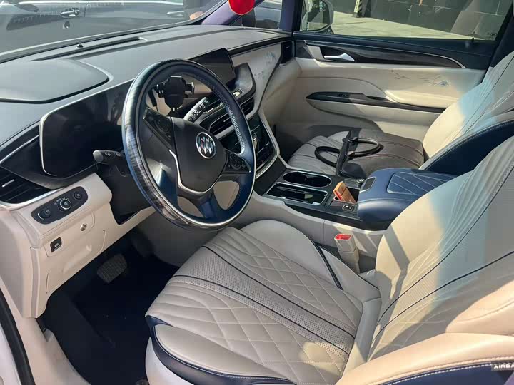 Фото 3 - Buick GL8 ES