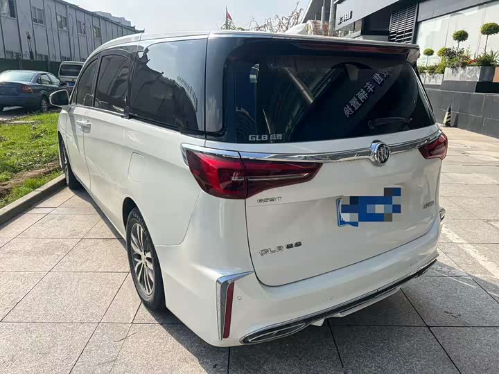 Фото 6 - Buick GL8 ES