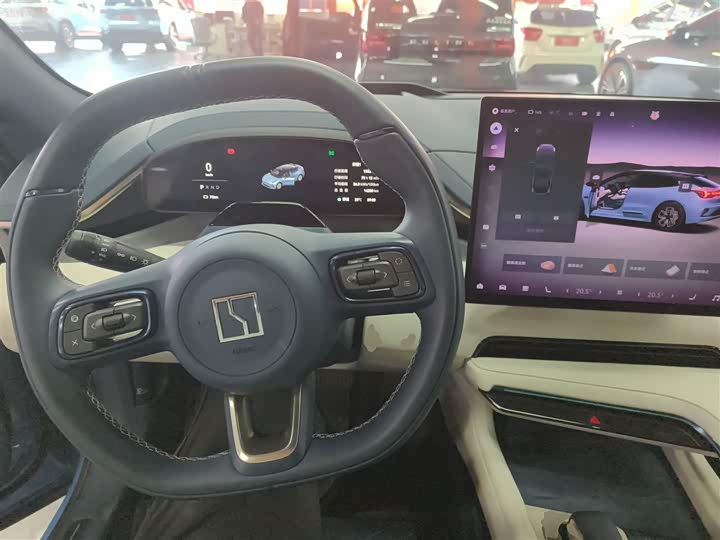 Фото 10 - Zeekr 001