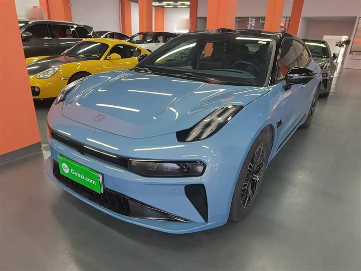 Фото 2 - Zeekr 001