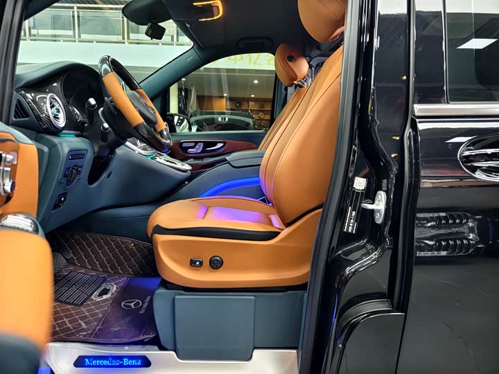 Фото 14 - Mercedes-Benz Vito