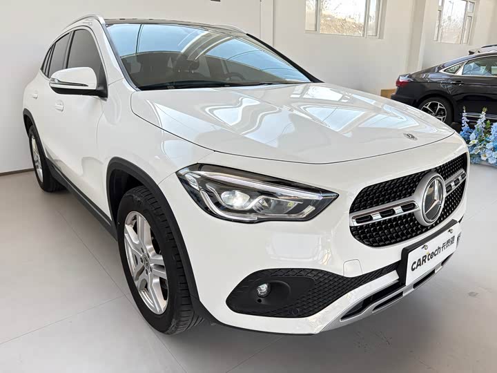 Фото 3 - Mercedes-Benz GLA-Class