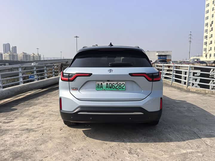 Фото 7 - Nio ES6