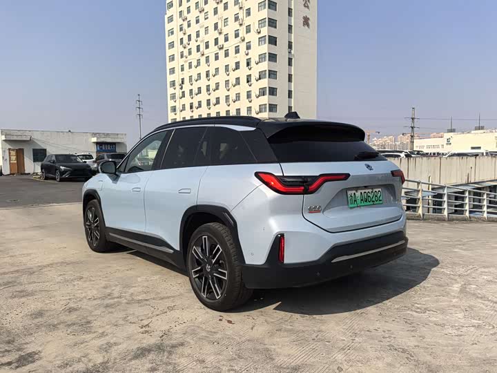 Фото 8 - Nio ES6