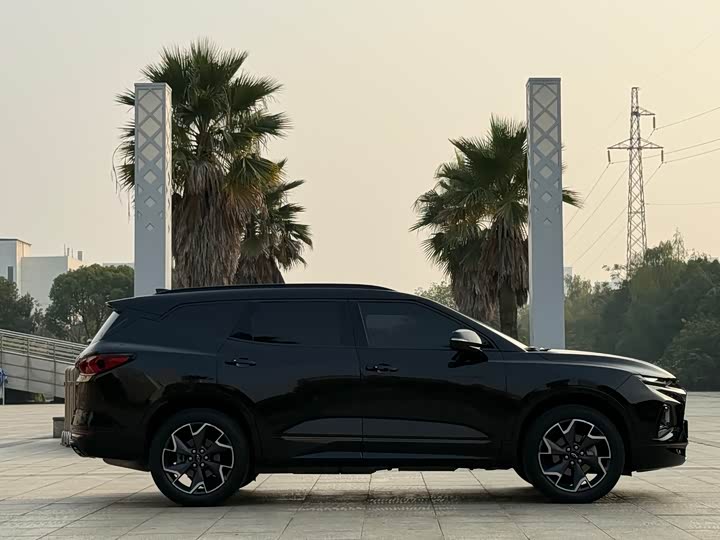 Фото 3 - Chevrolet Blazer