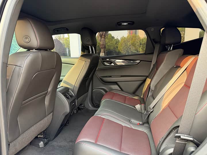 Фото 8 - Chevrolet Blazer