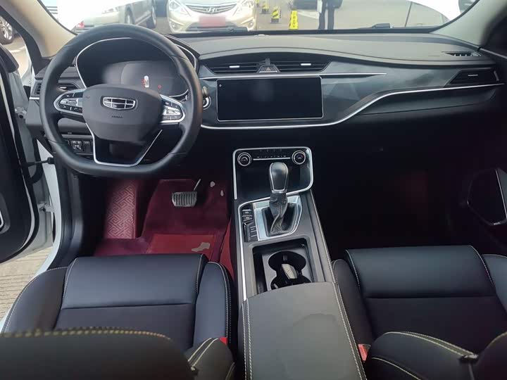 Фото 10 - Geely Binrui