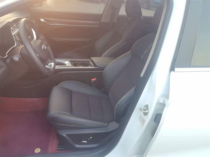 Фото 15 - Geely Binrui