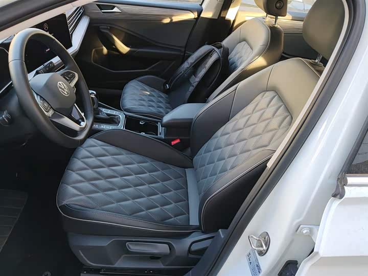 Фото 15 - Volkswagen Sagitar L