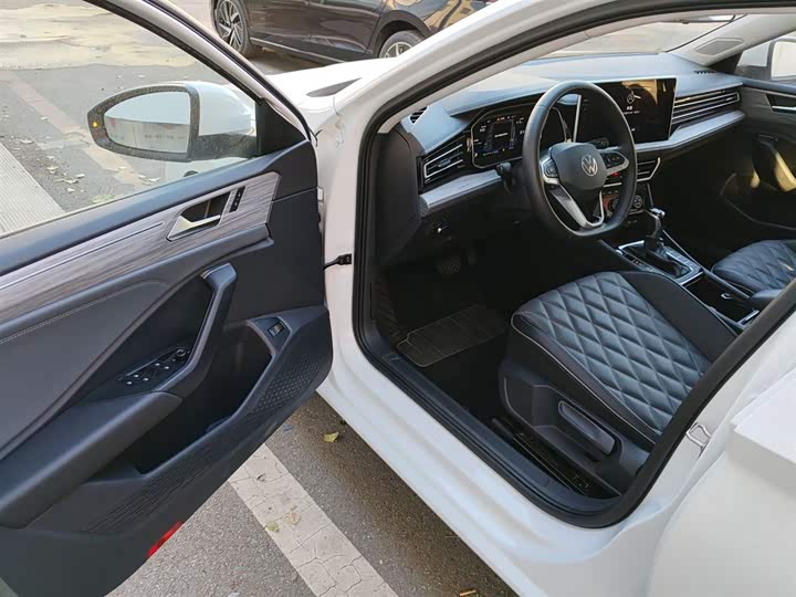 Фото 16 - Volkswagen Sagitar L