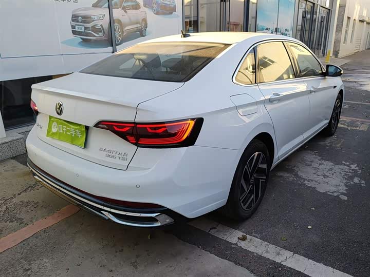 Фото 7 - Volkswagen Sagitar L