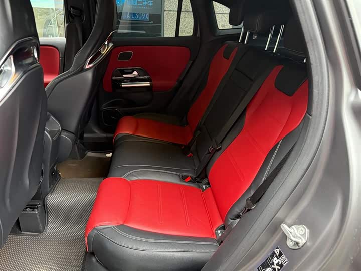 Фото 10 - Mercedes-Benz GLA-Class AMG