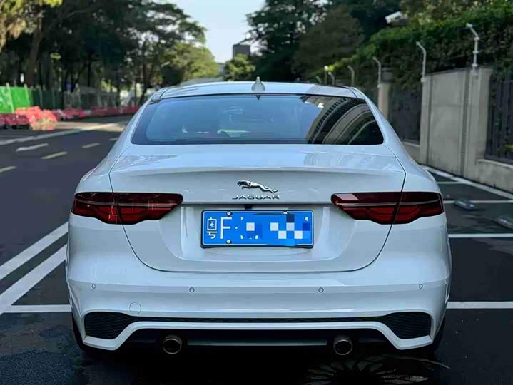 Фото 5 - Jaguar XE L