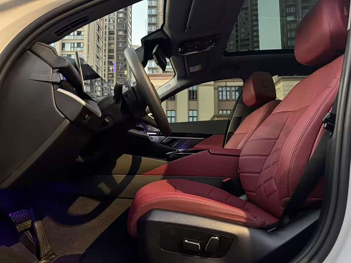 Фото 12 - BMW 5 Series