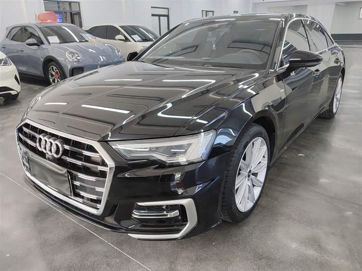 Фото 1 - Audi A6L