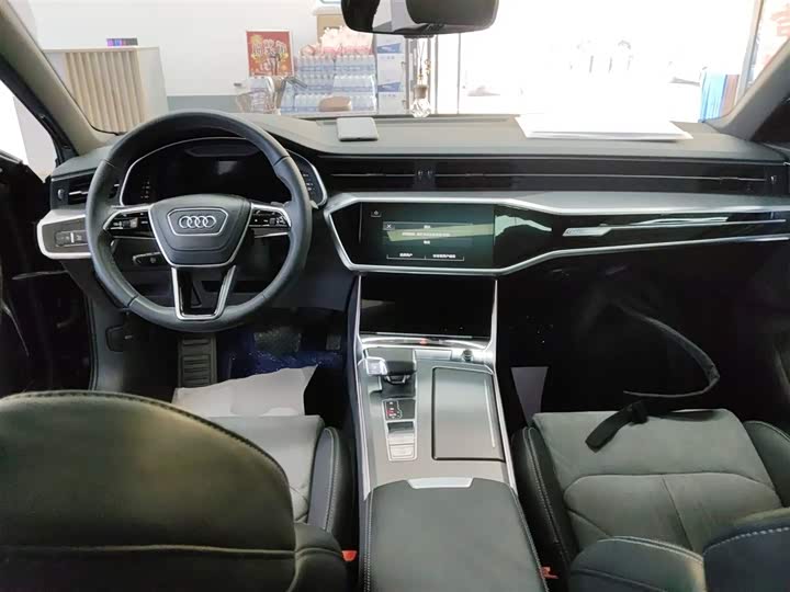 Фото 10 - Audi A6L