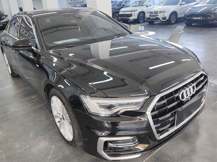 Фото 4 - Audi A6L