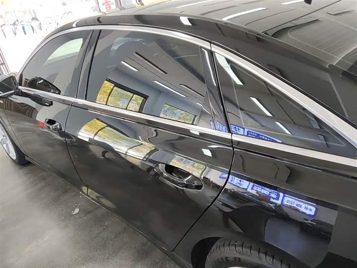 Фото 5 - Audi A6L