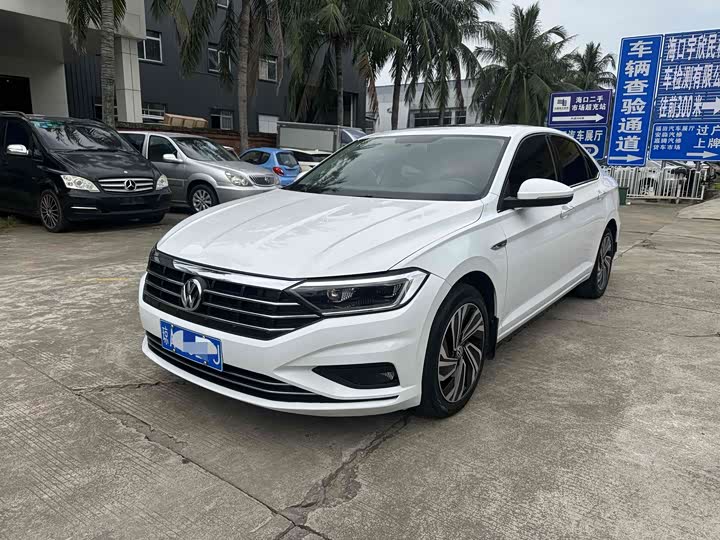 Фото 1 - Volkswagen Sagitar L