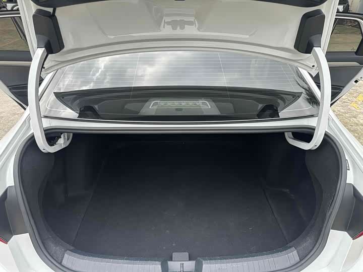 Фото 15 - Volkswagen Sagitar L