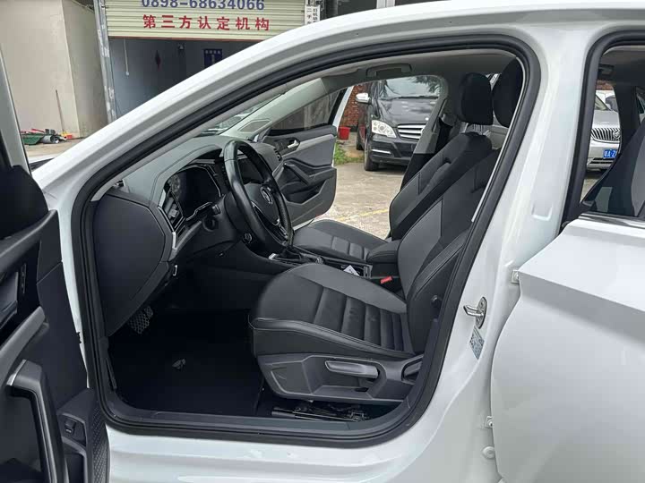 Фото 8 - Volkswagen Sagitar L