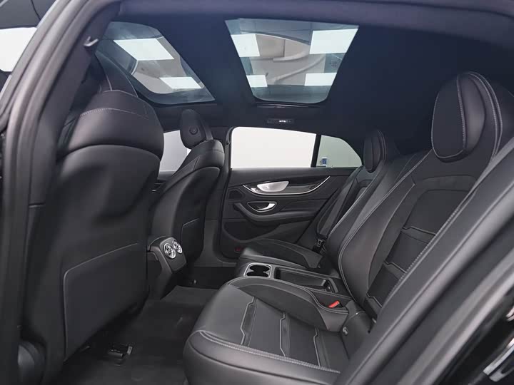 Фото 7 - Mercedes-Benz AMG GT